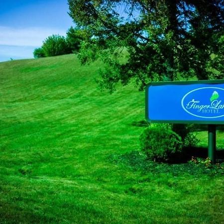 Finger Lakes Hotel ファーミントン エクステリア 写真